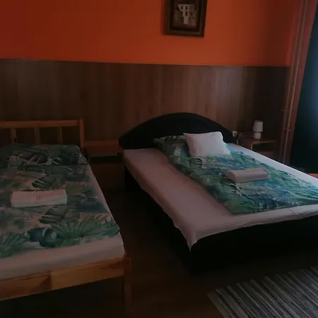 Hotel Beke Szallo Komlo